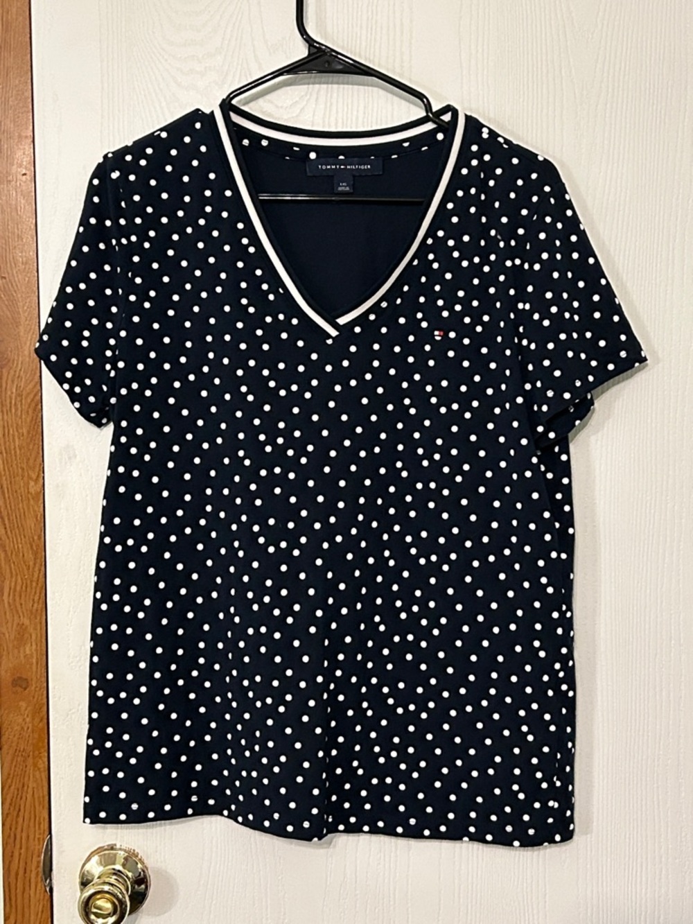 Tommy Hilfiger Navy Short Sleeve V‑Neck Polka Dot Tee Size Large